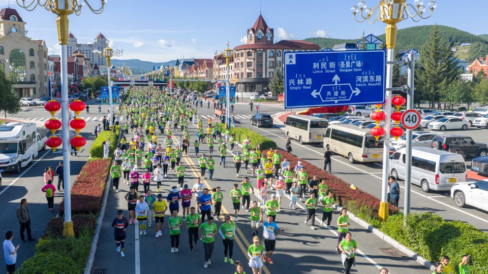 他以, 亚军肯尼亚