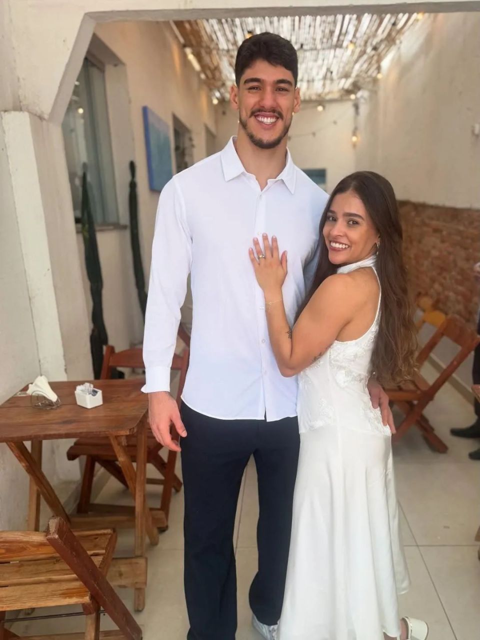 求婚, 员悉数到场