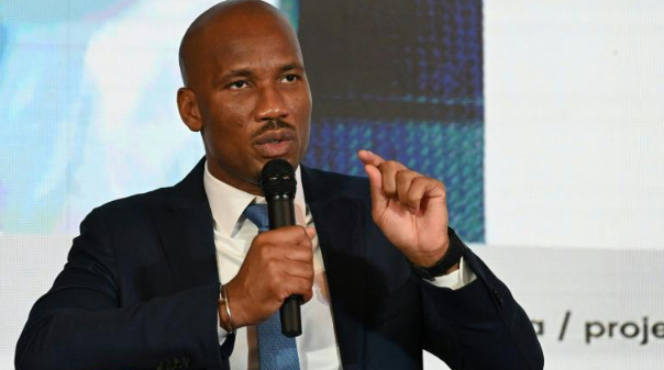 部分专家认, 洲球员在全, 泛关注