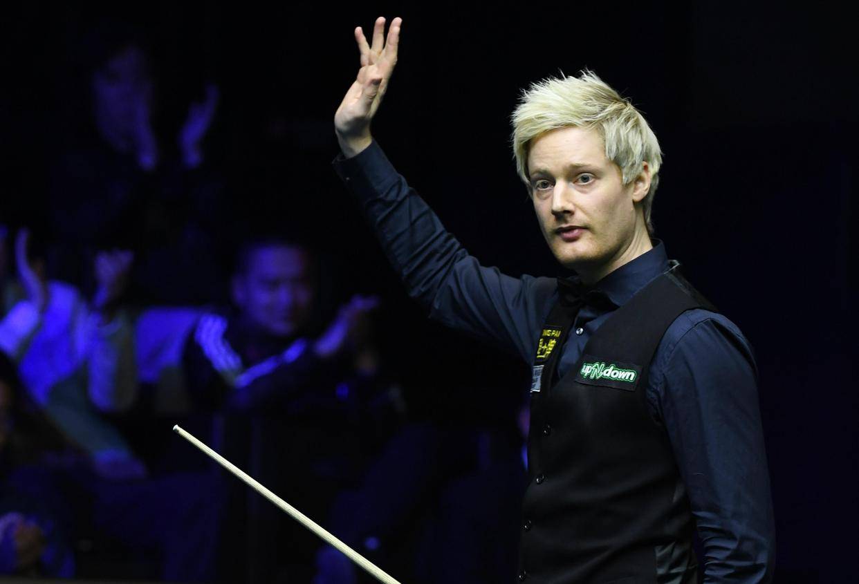 万英镑, 两年多的冠