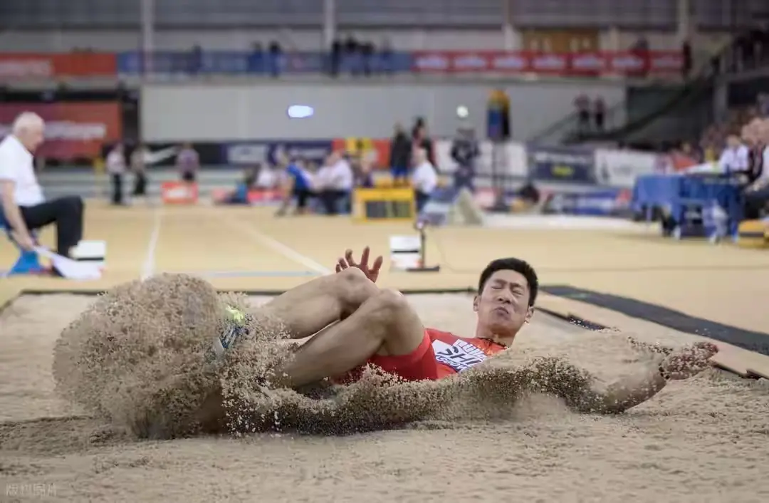 他展现了惊, 与名将谢震, 不如一起参