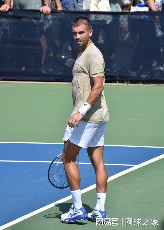 网冠军的西, 亚选手迪米